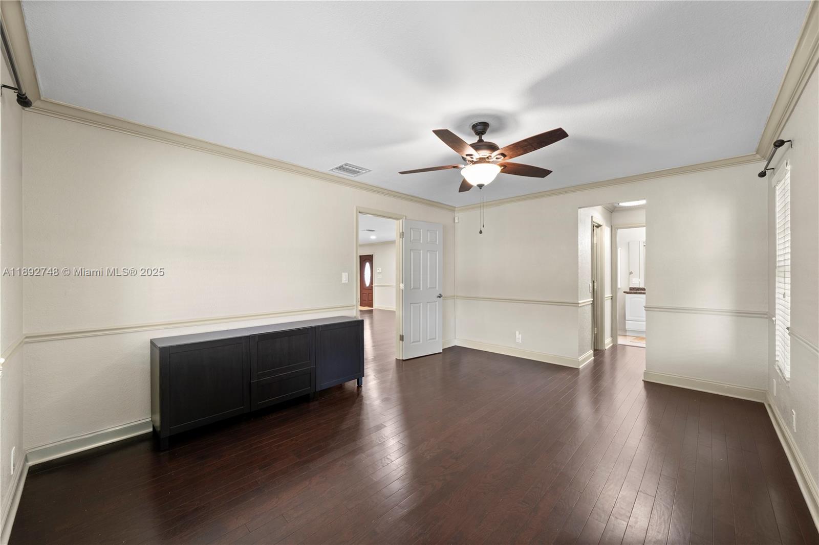 ROYAL PALM LAKE ESTATES - Residential Lease