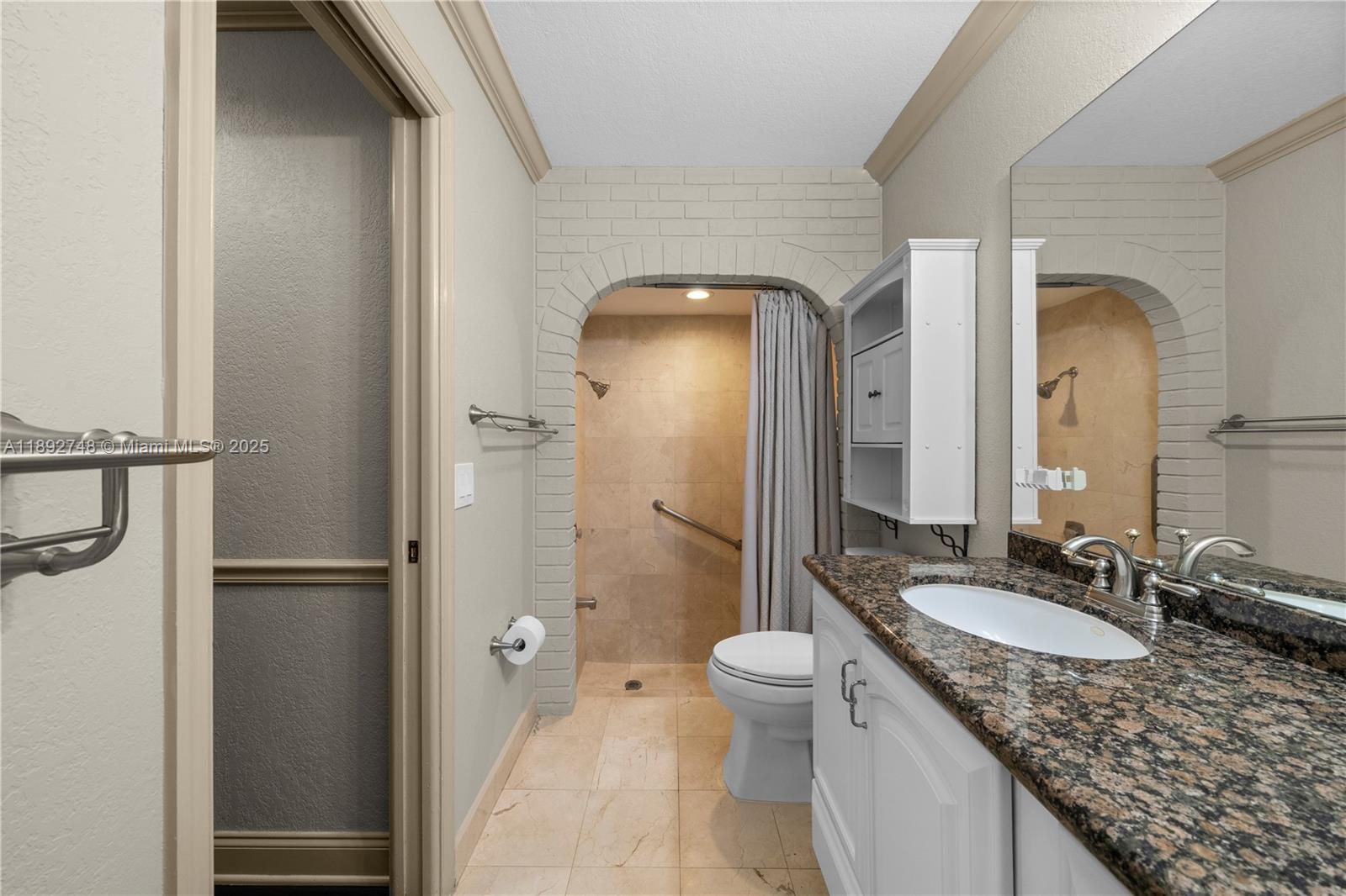 ROYAL PALM LAKE ESTATES - Residential Lease