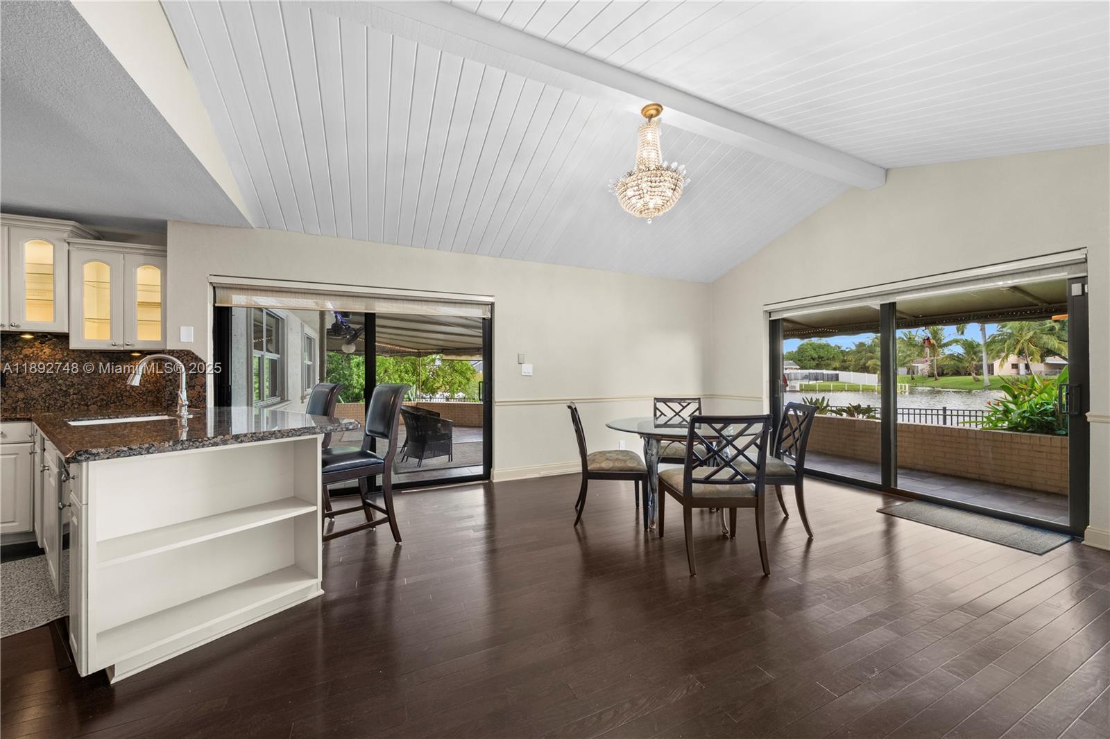 ROYAL PALM LAKE ESTATES - Residential Lease