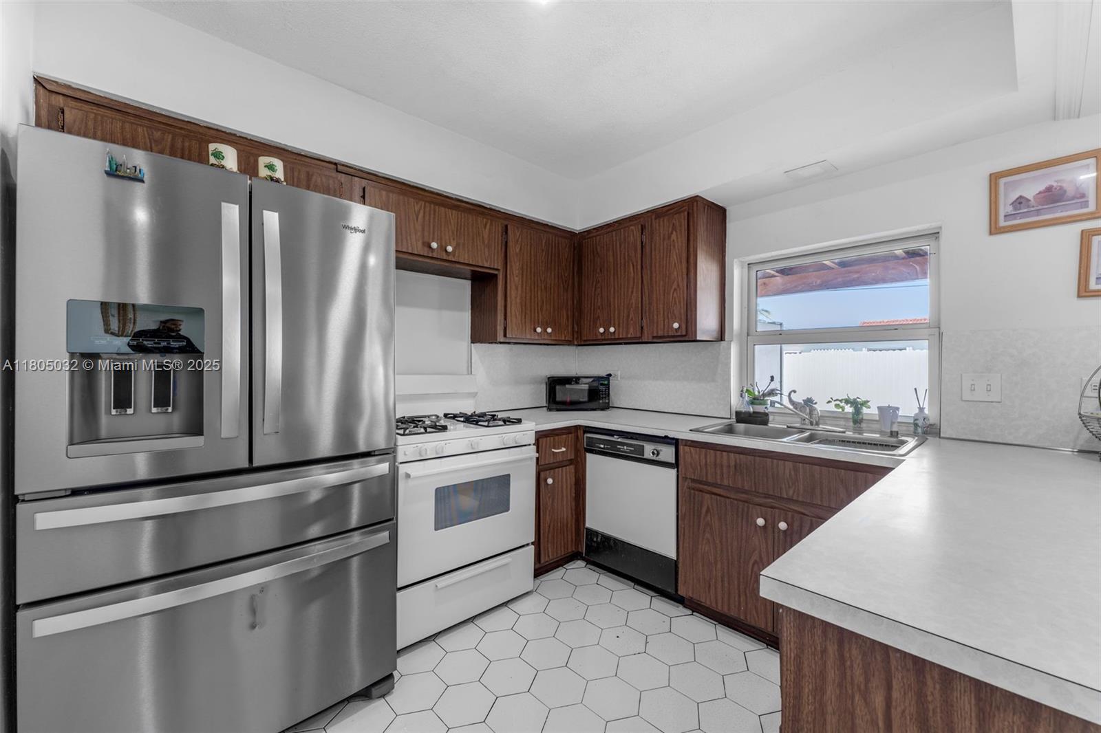 WESTBROOKE GARDENS 1ST AD - Residential