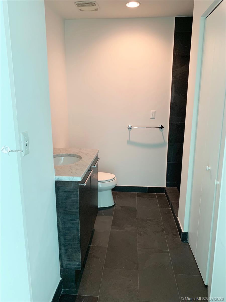 900 BISCAYNE BAY CONDO - Residential Lease
