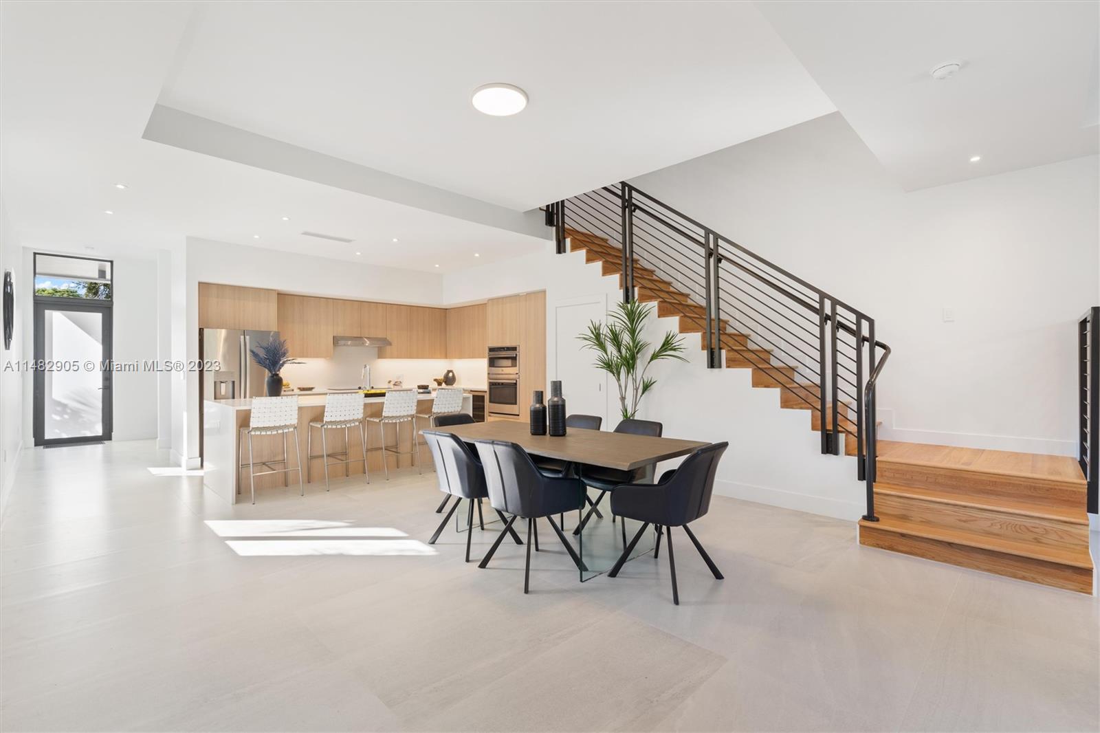 SOUTH BAY ESTATES - Residential