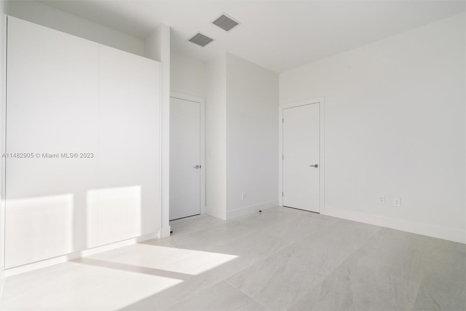 SOUTH BAY ESTATES - Residential