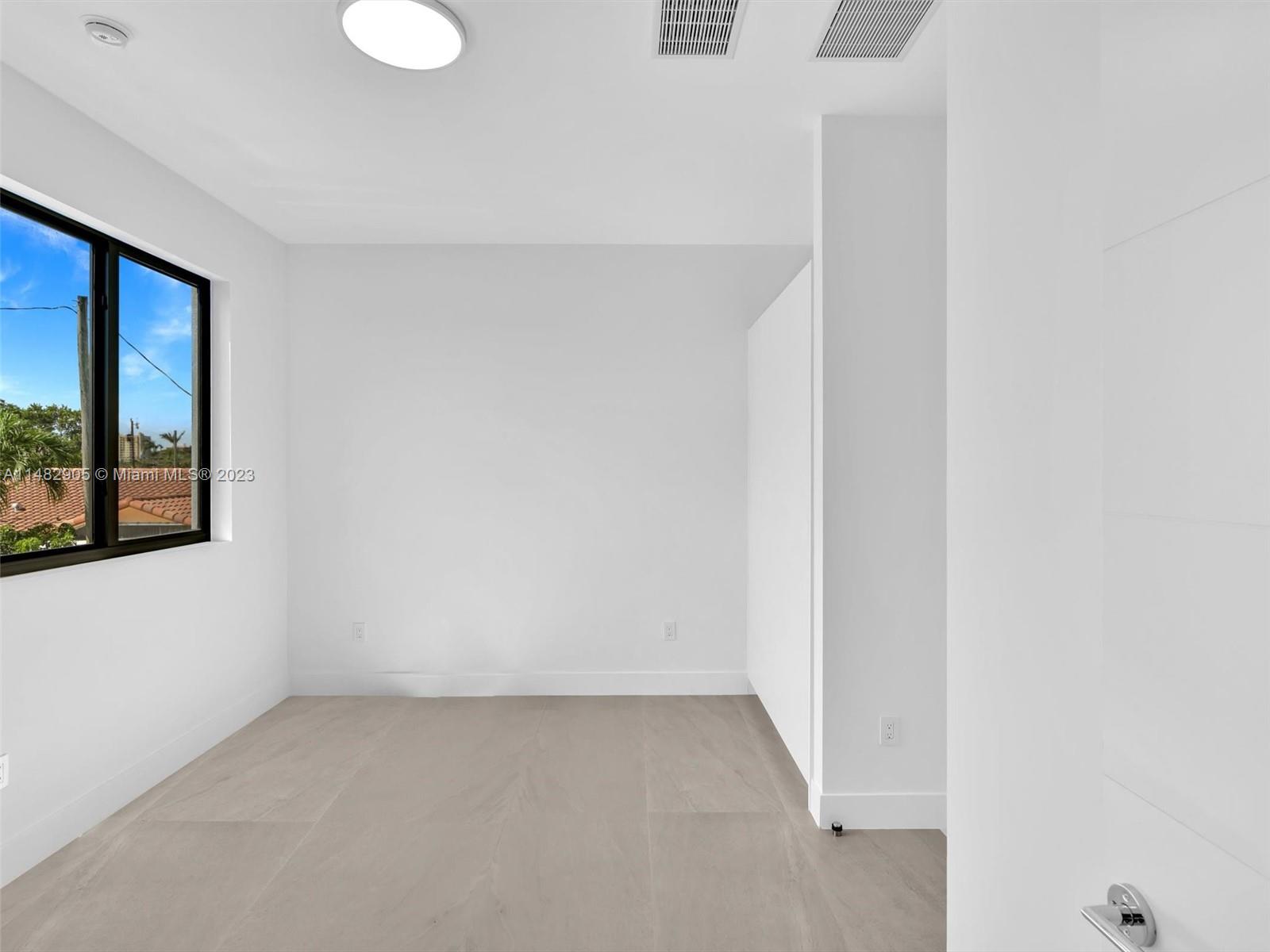 SOUTH BAY ESTATES - Residential