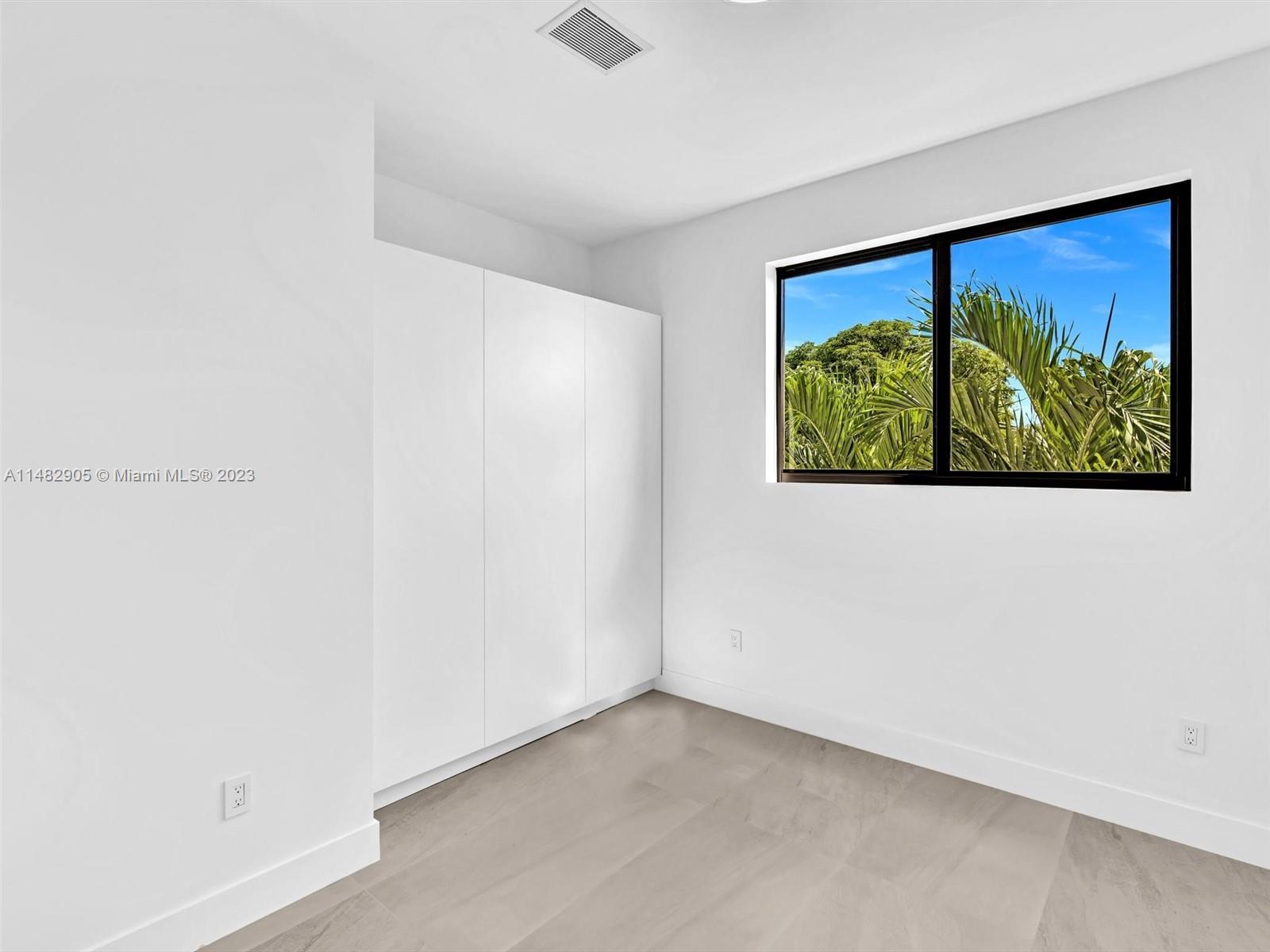SOUTH BAY ESTATES - Residential