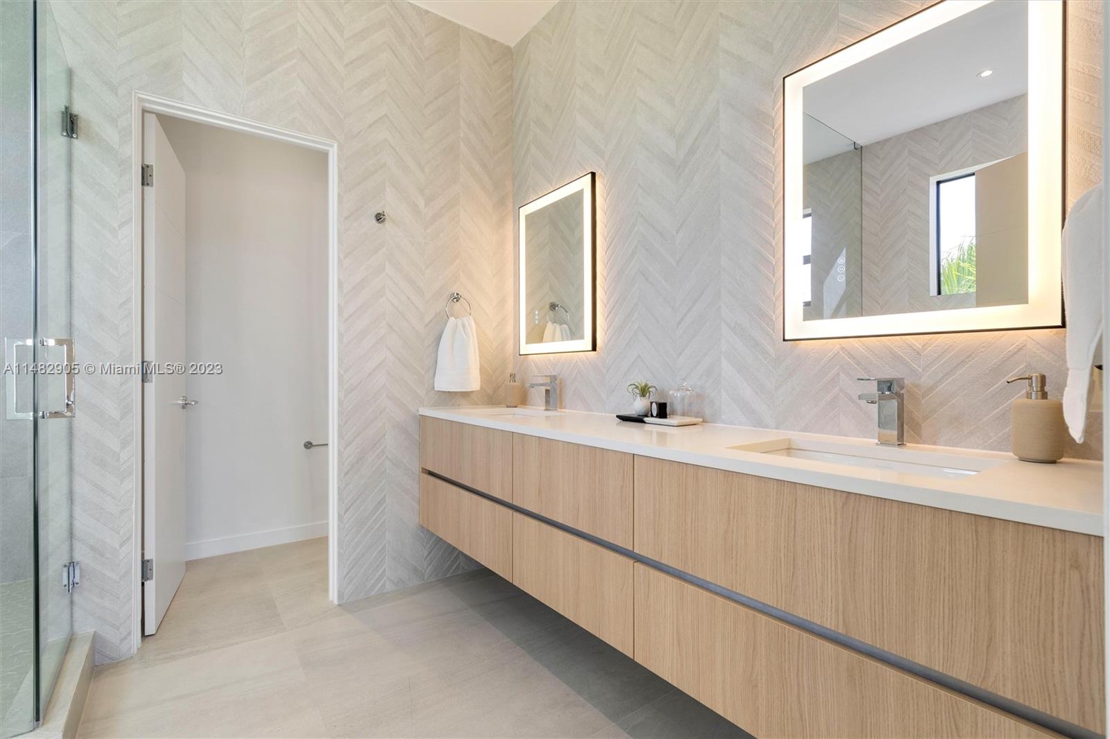 SOUTH BAY ESTATES - Residential