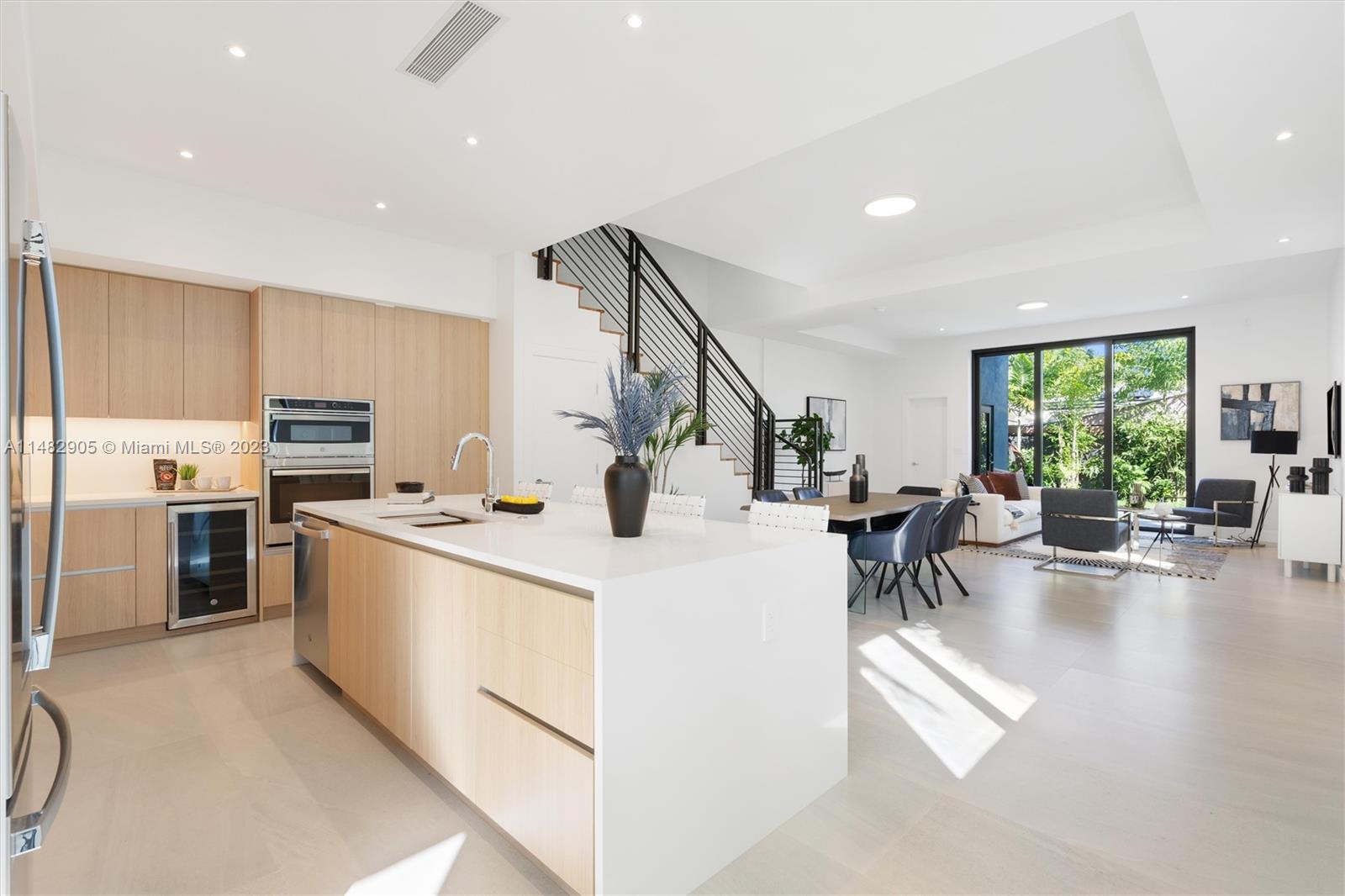SOUTH BAY ESTATES - Residential