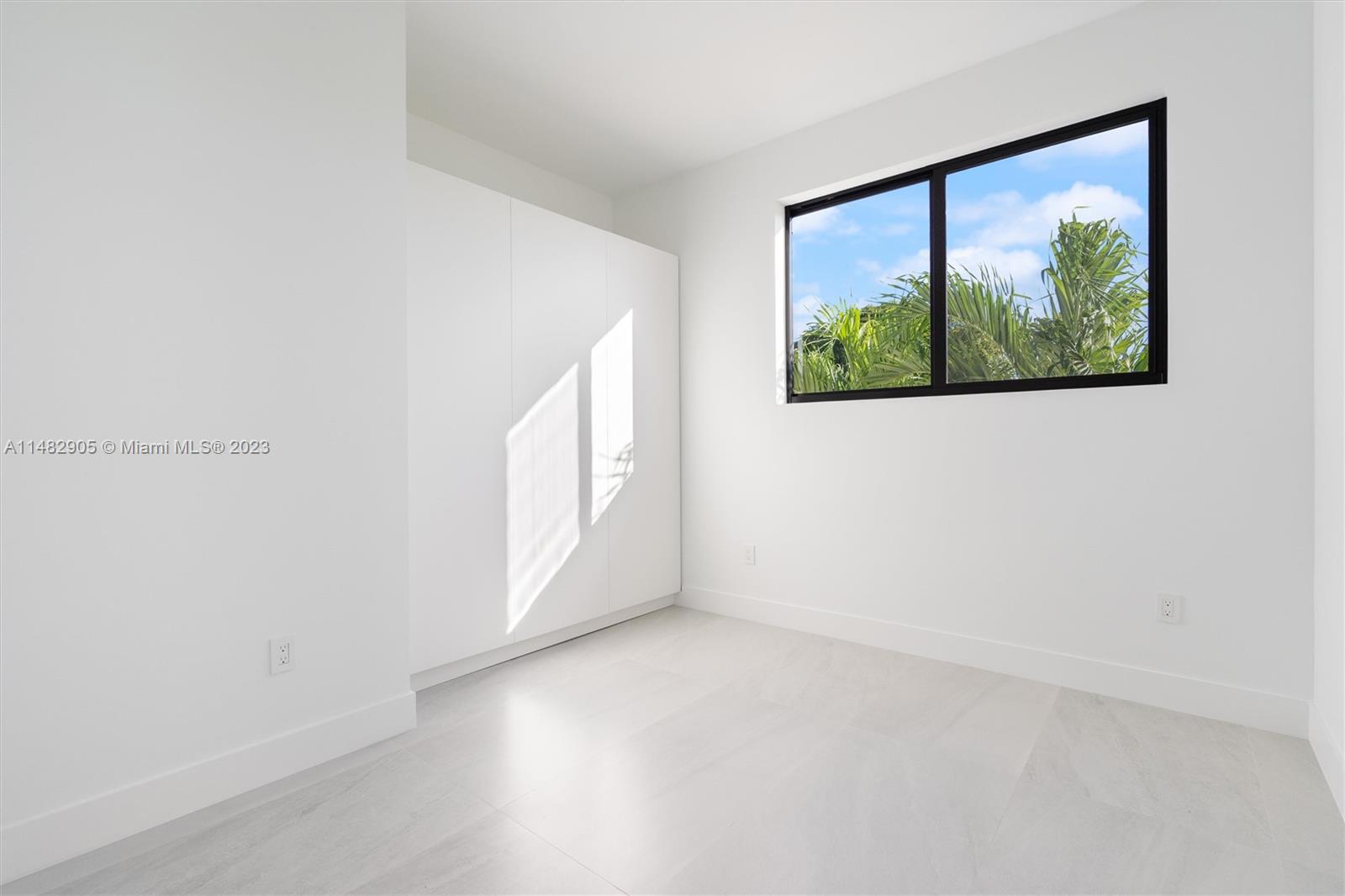 SOUTH BAY ESTATES - Residential