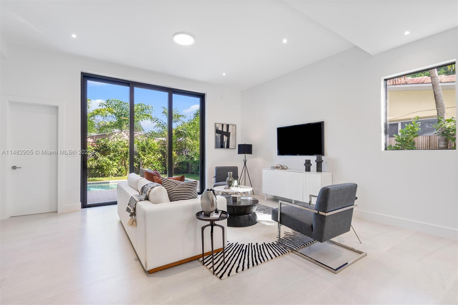 SOUTH BAY ESTATES - Residential