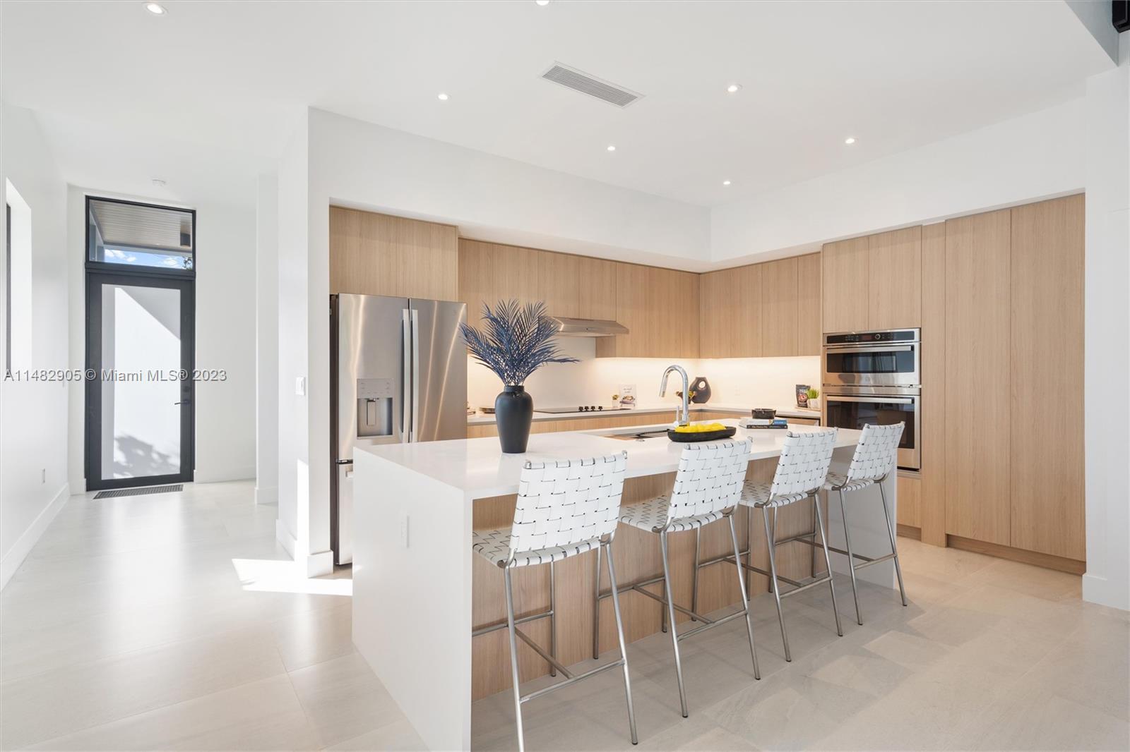 SOUTH BAY ESTATES - Residential