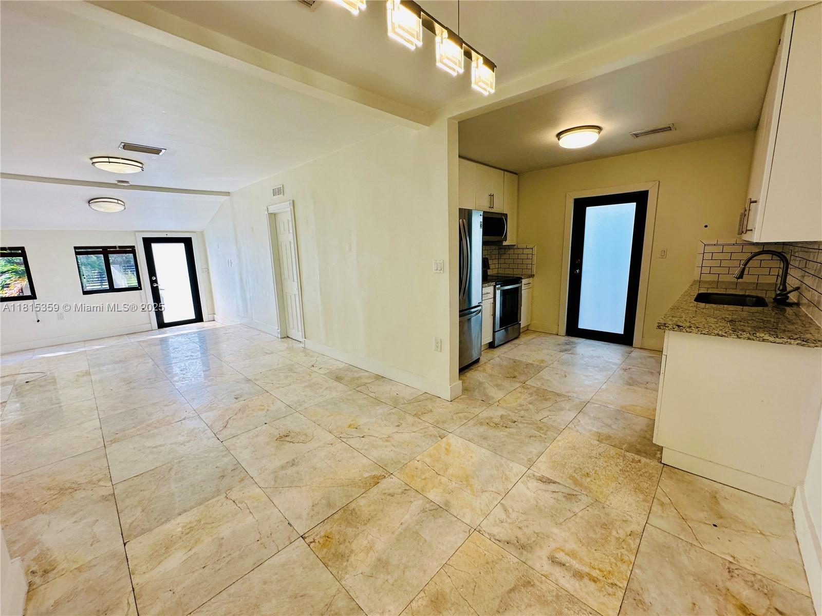 HILLS TRAIL GROVE - Residential Lease
