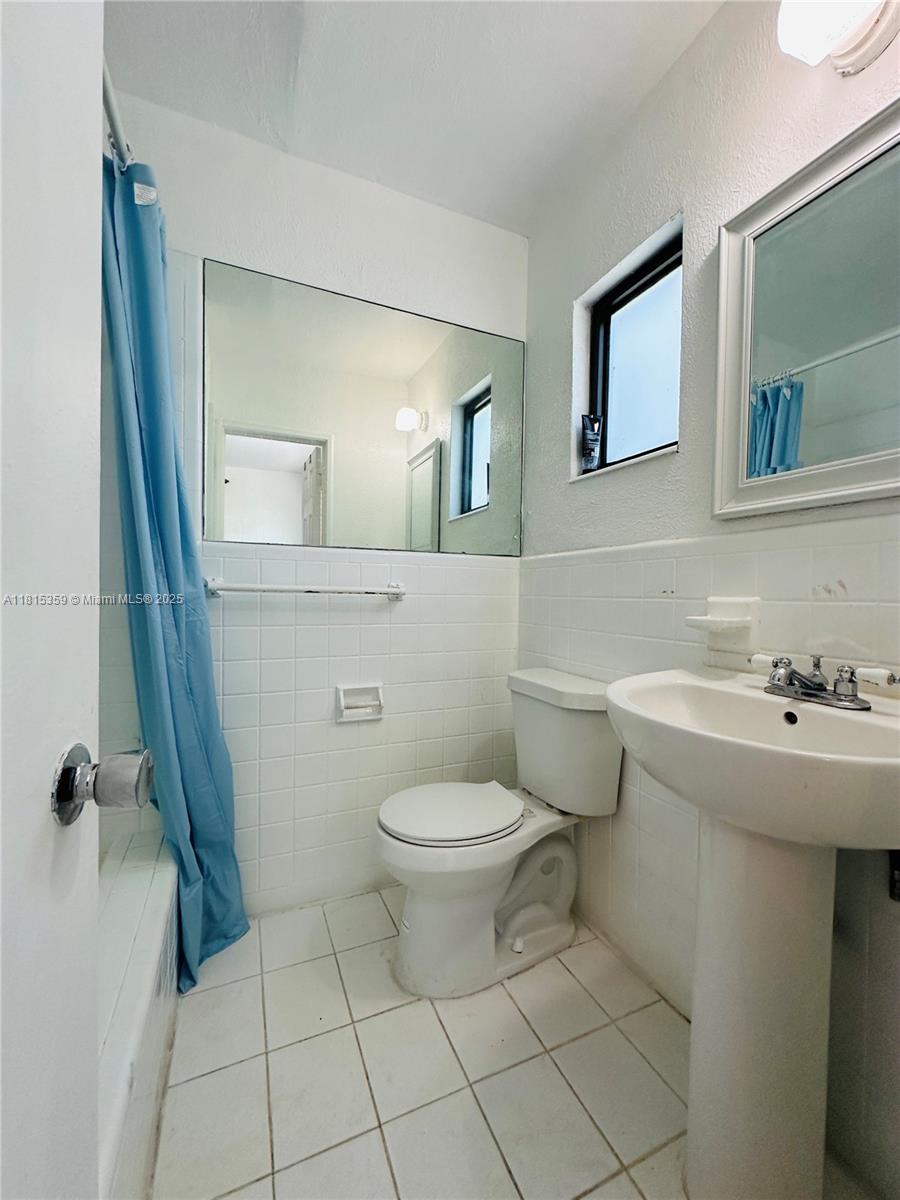 HILLS TRAIL GROVE - Residential Lease