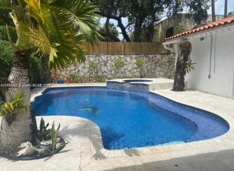 2195 Secoffee St Miami FL 33133