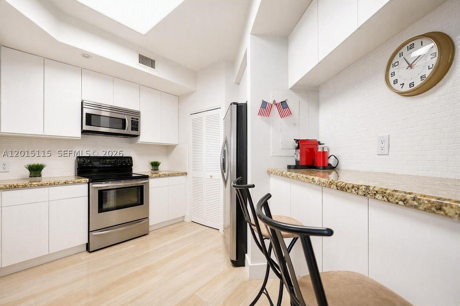 888 Brickell Key Dr 609