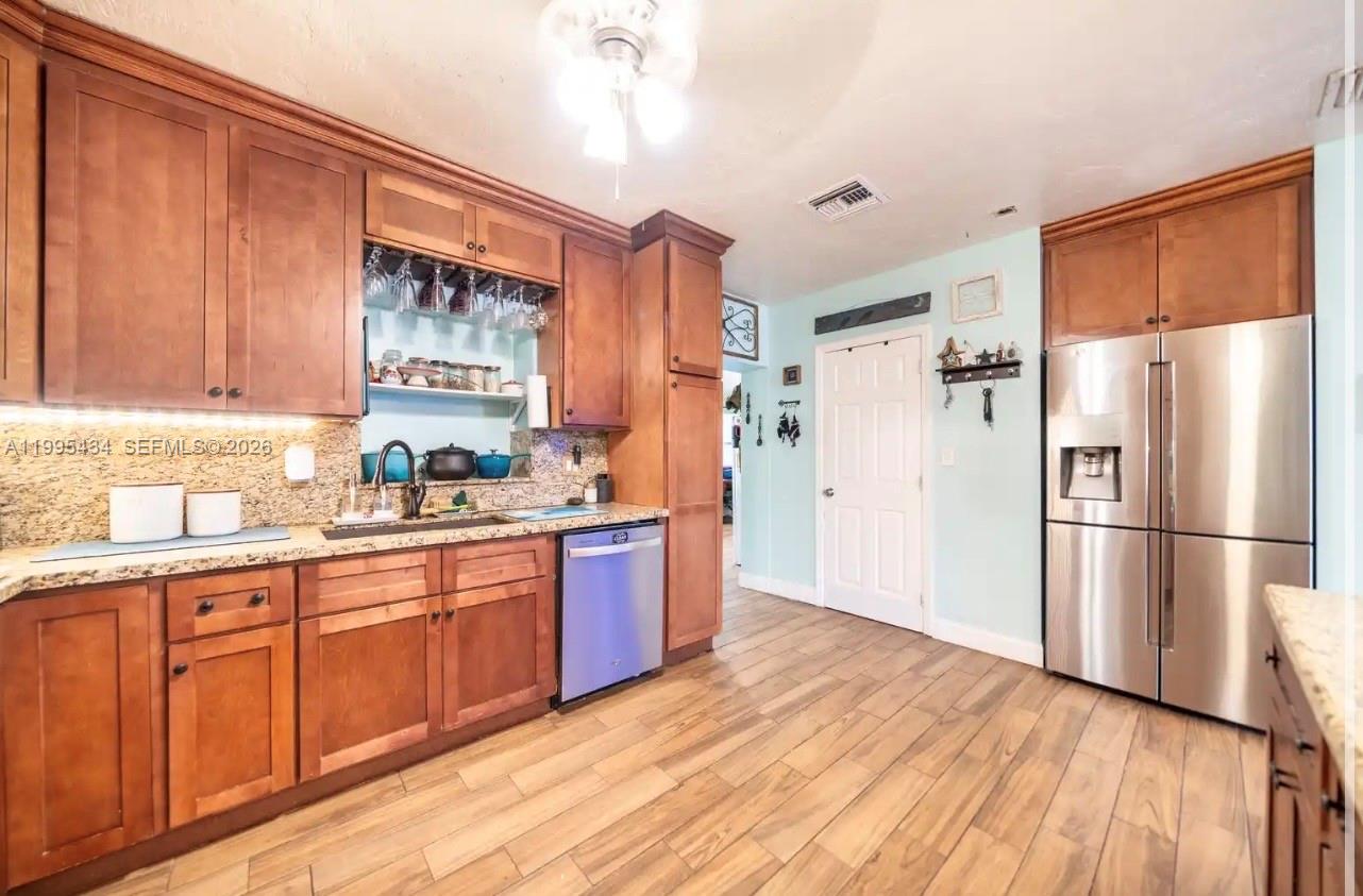 EVERGLADES LAND SALES CO - Residential