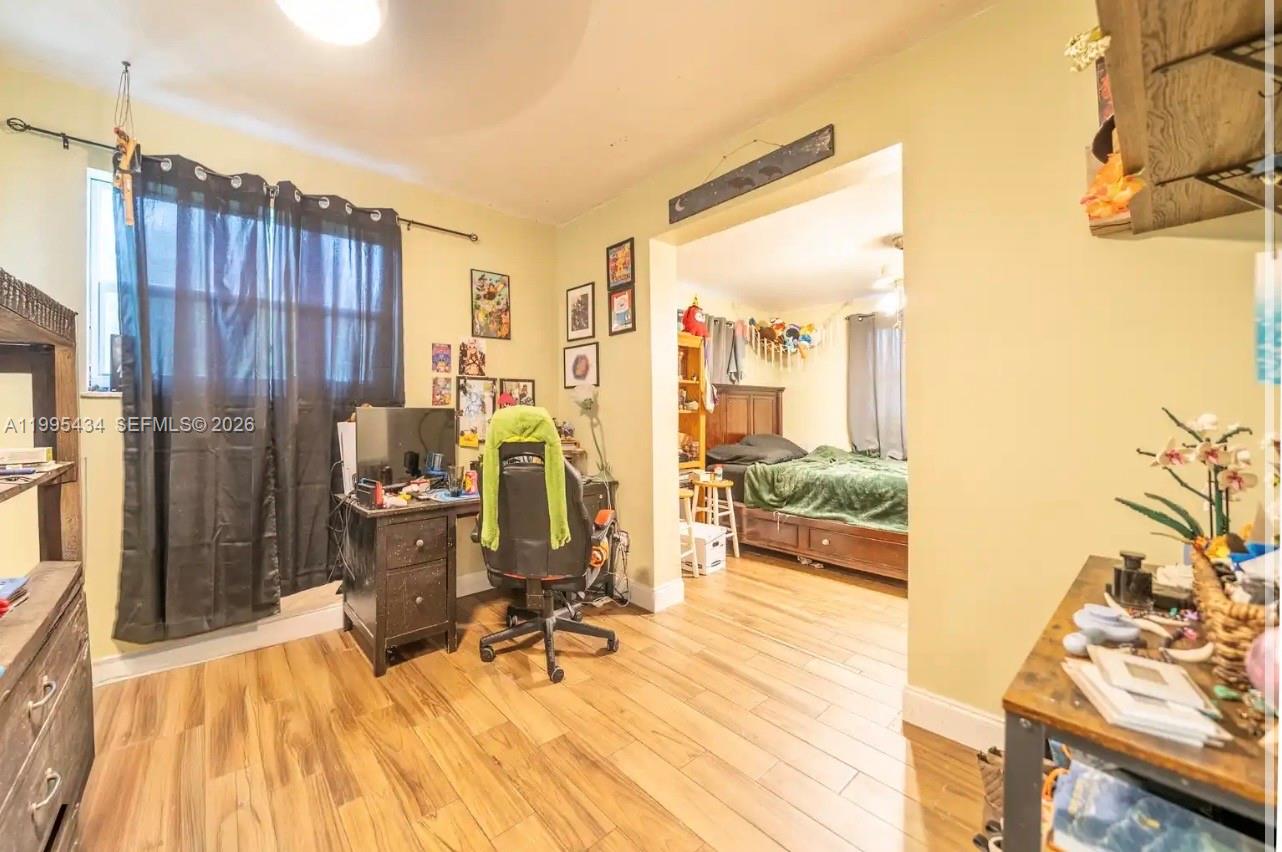 EVERGLADES LAND SALES CO - Residential