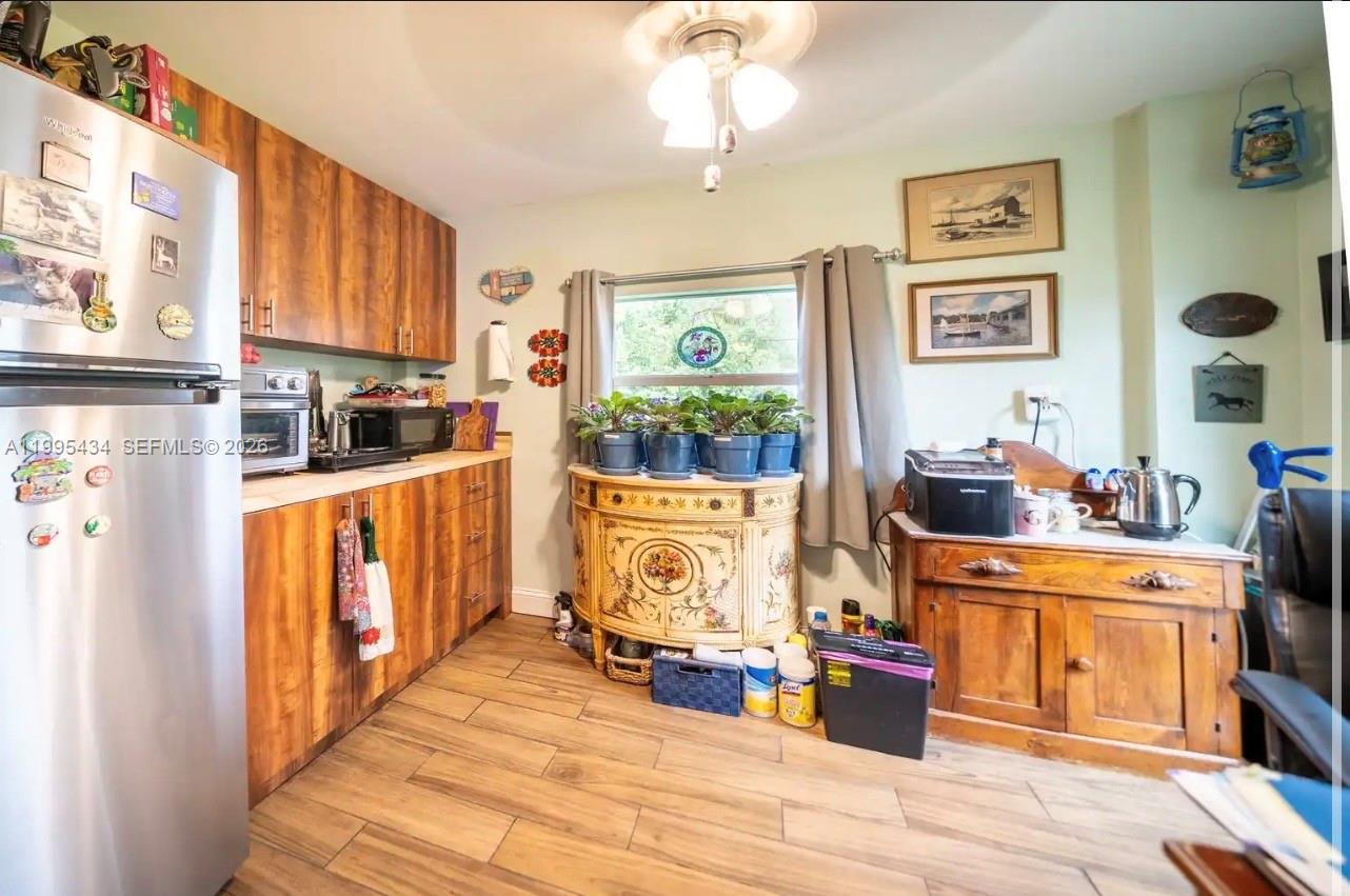 EVERGLADES LAND SALES CO - Residential