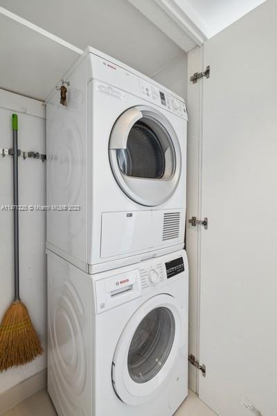 MIRADOR 1000 CONDO - Residential