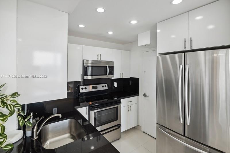 MIRADOR 1000 CONDO - Residential