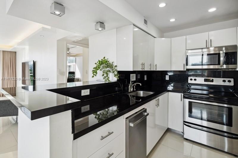 MIRADOR 1000 CONDO - Residential