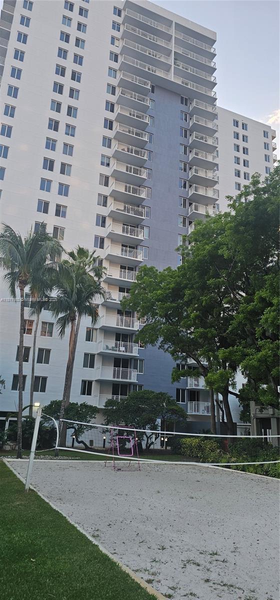 MADISON DOWNTOWN CONDO - Residential Lease