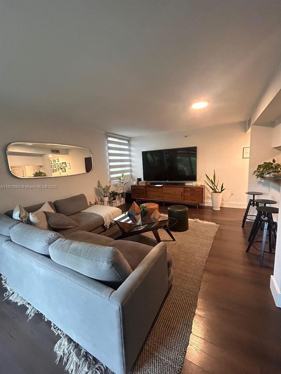 MADISON DOWNTOWN CONDO - Residential Lease