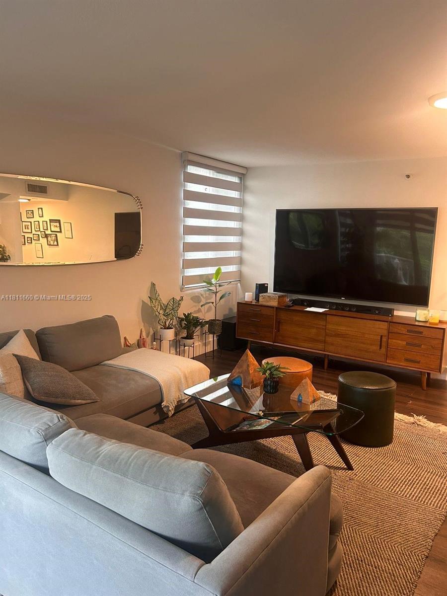 MADISON DOWNTOWN CONDO - Residential Lease