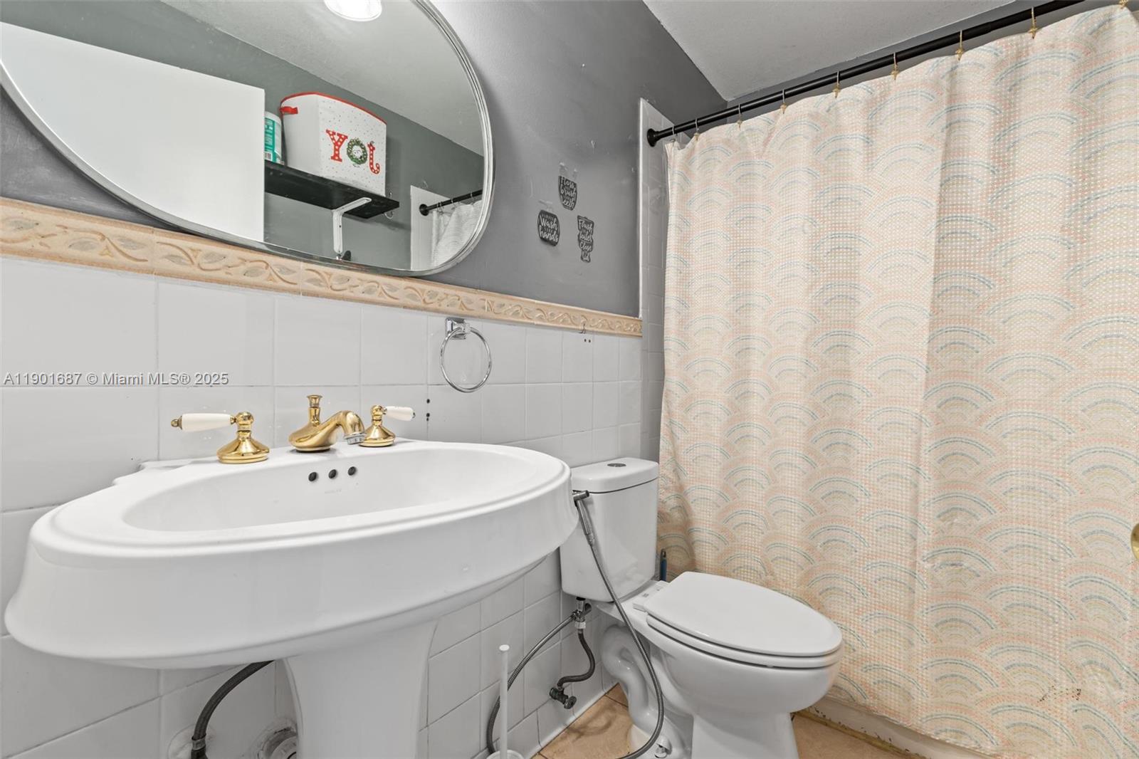 WATERSIDE TOWNHOMES SEC 3 - Residential
