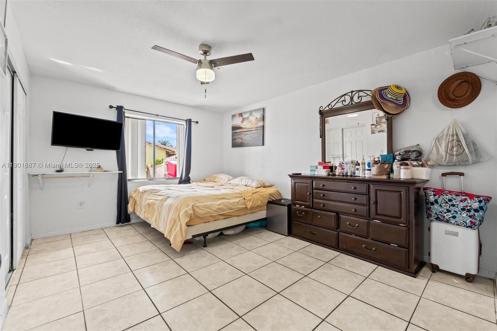 WATERSIDE TOWNHOMES SEC 3 - Residential