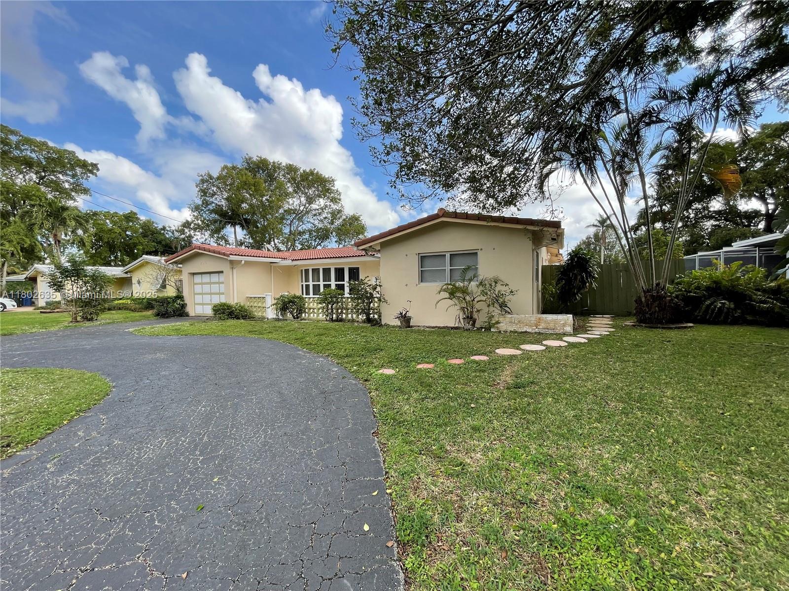 2010 NW 34th St 2010