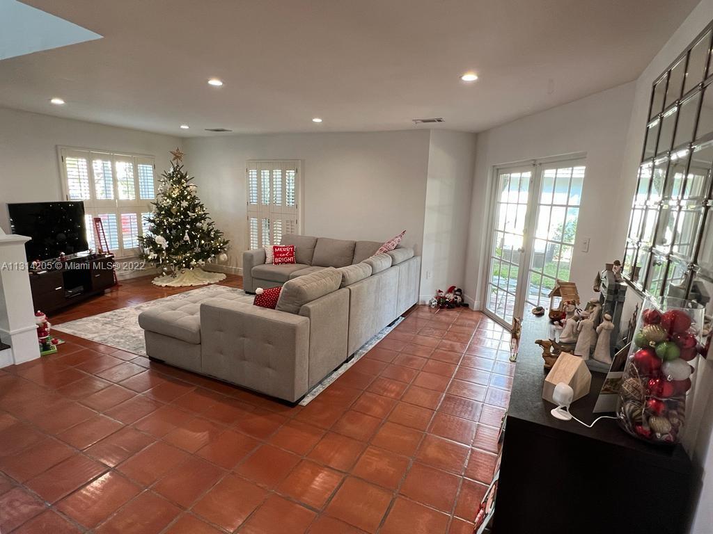 CORAL CREEK - Residential