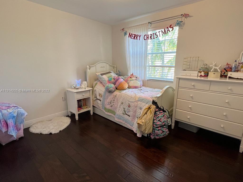 CORAL CREEK - Residential