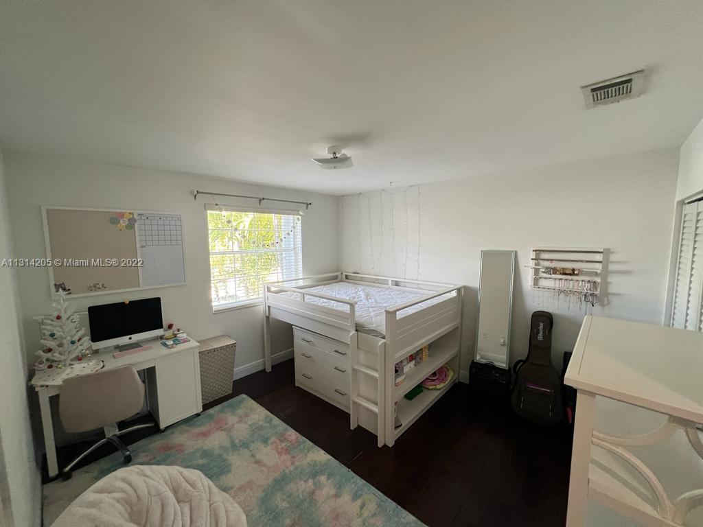 CORAL CREEK - Residential