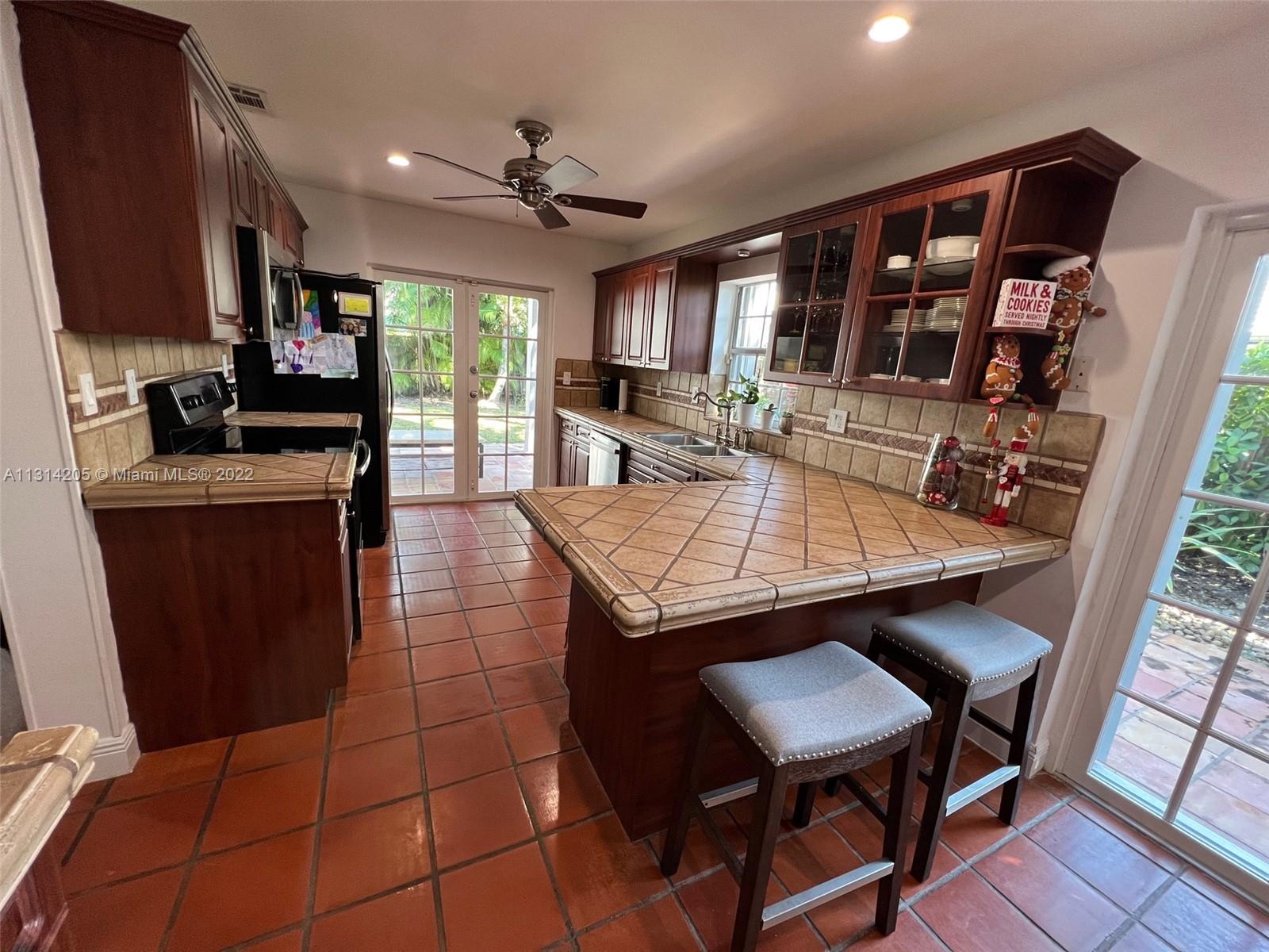 CORAL CREEK - Residential