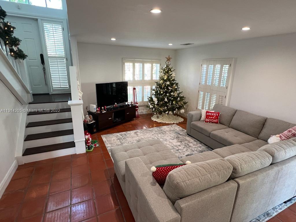 CORAL CREEK - Residential