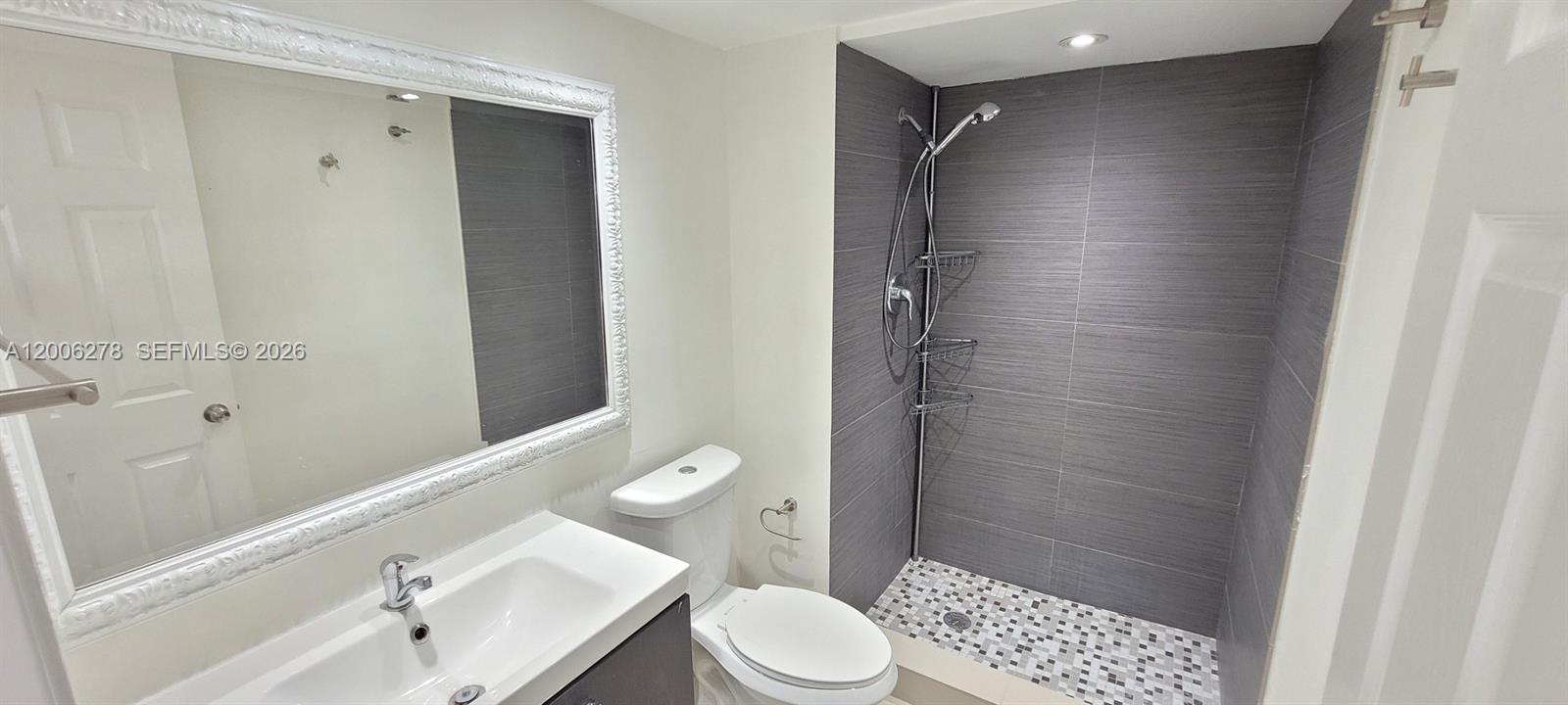 DEL PRADO MARINA - Residential