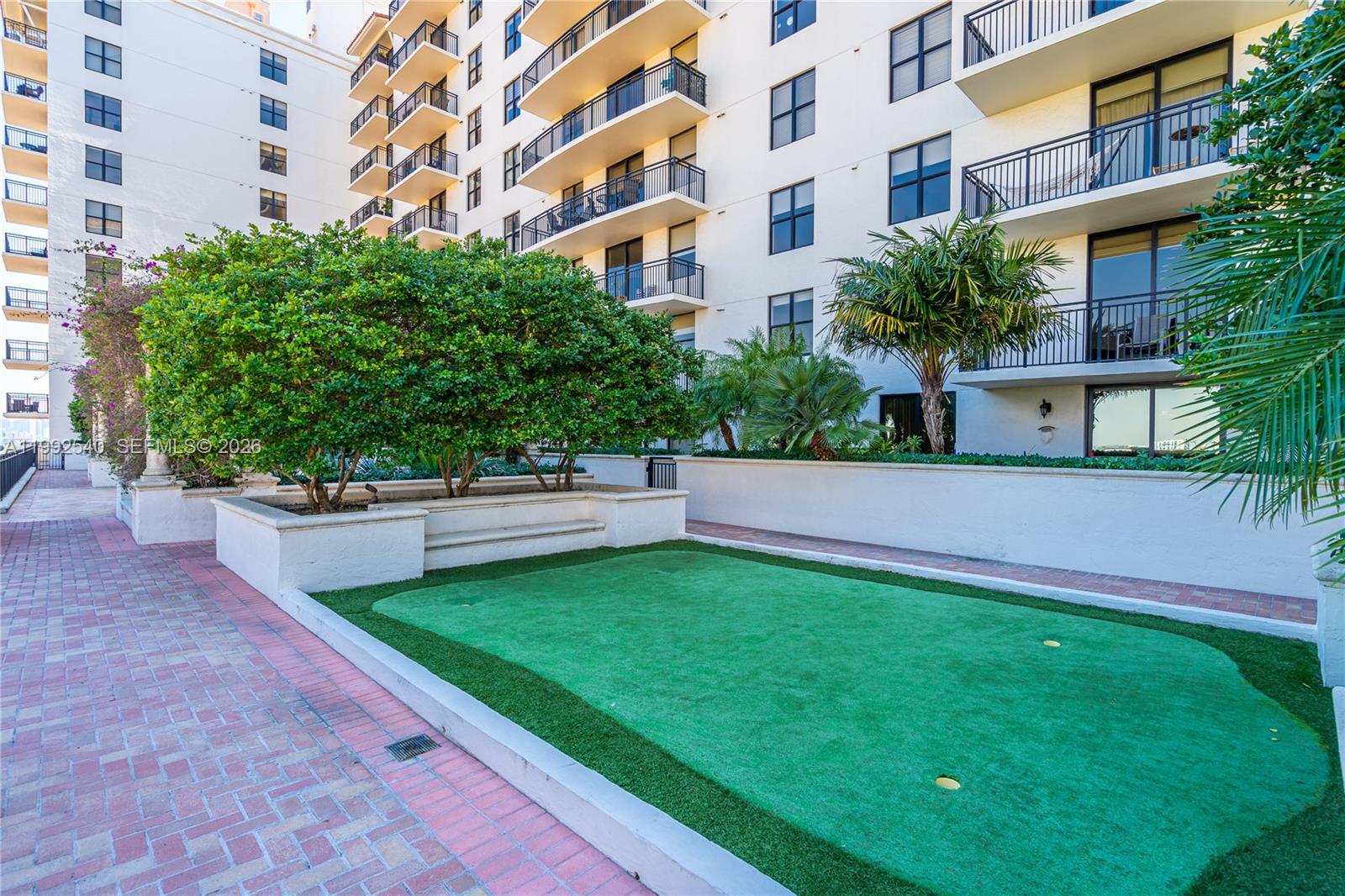 PUERTA DE PALMAS CONDO - Residential Lease