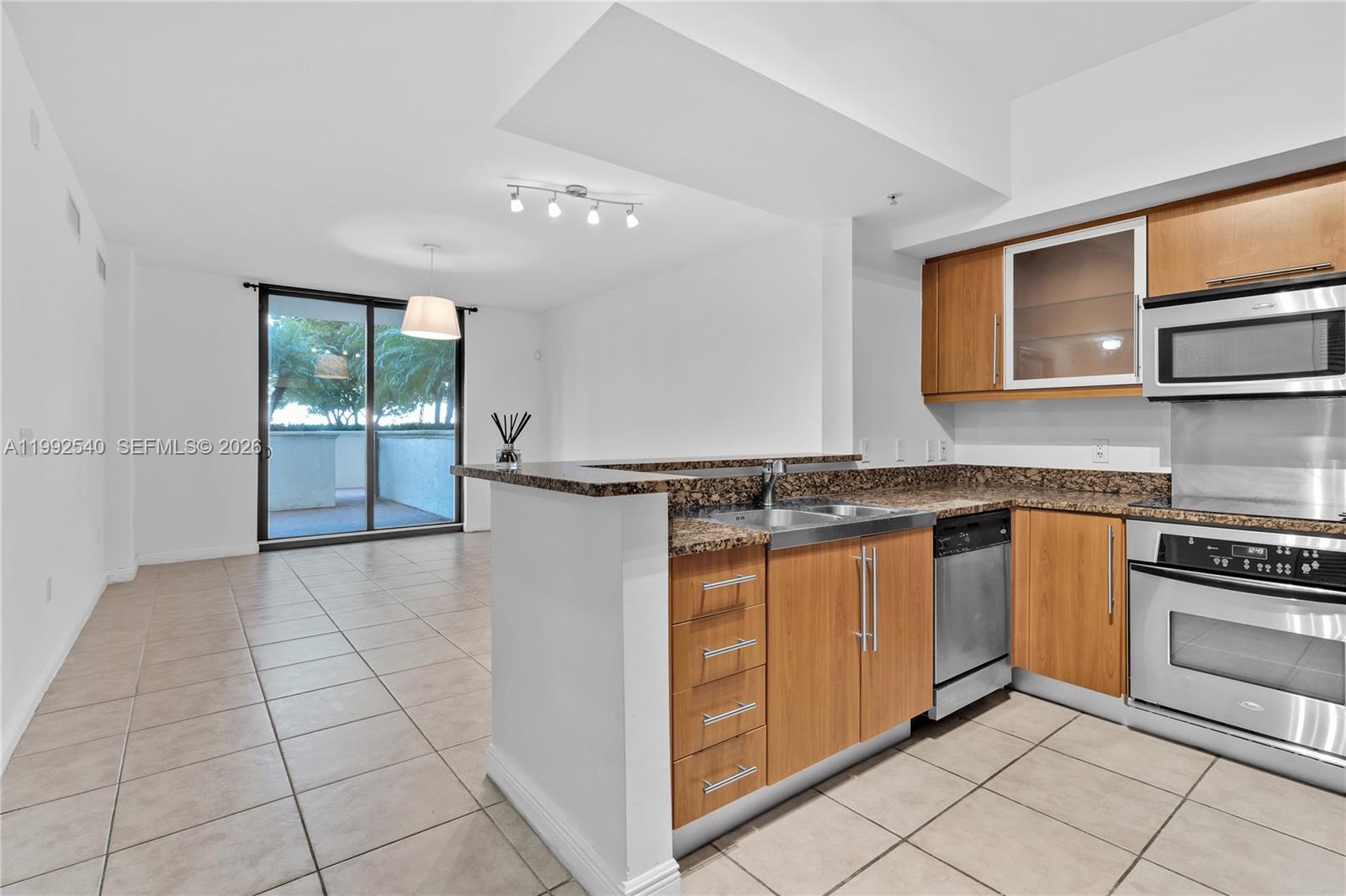 PUERTA DE PALMAS CONDO - Residential Lease