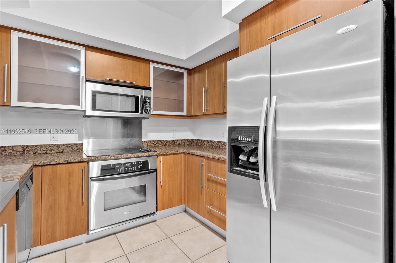 PUERTA DE PALMAS CONDO - Residential Lease