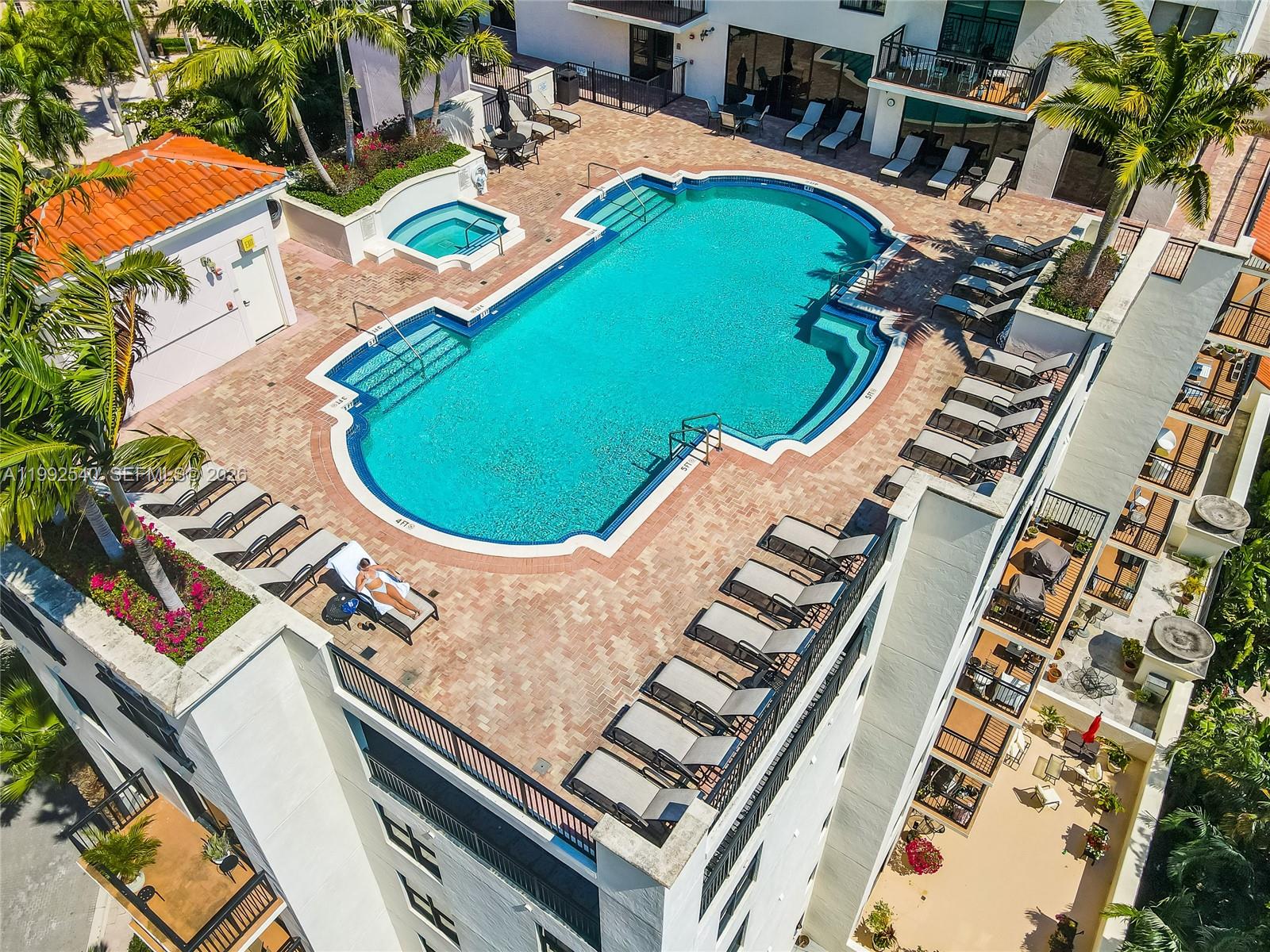 PUERTA DE PALMAS CONDO - Residential Lease