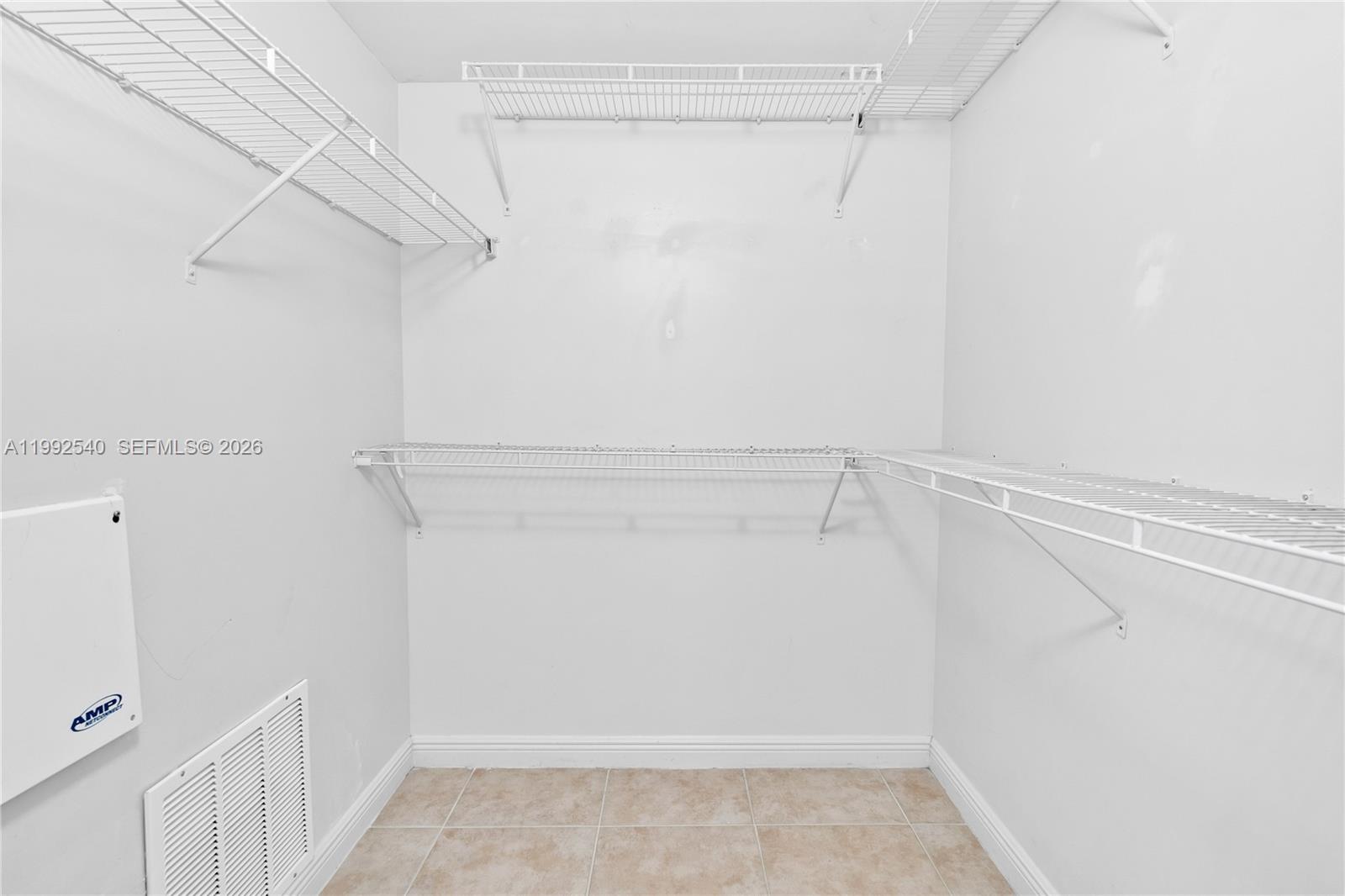 PUERTA DE PALMAS CONDO - Residential Lease