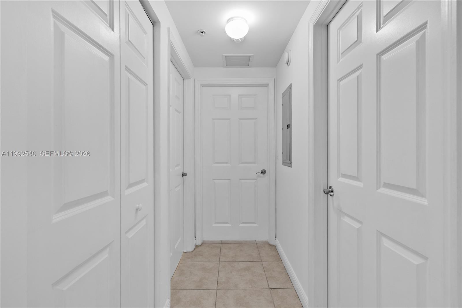 PUERTA DE PALMAS CONDO - Residential Lease