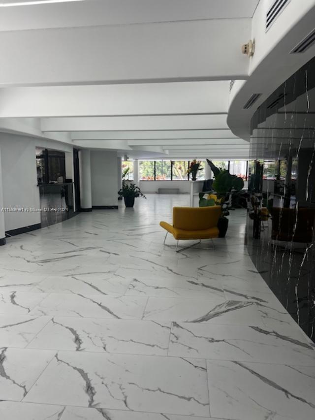 LA MER ESTATES SOUTH COND - Residential