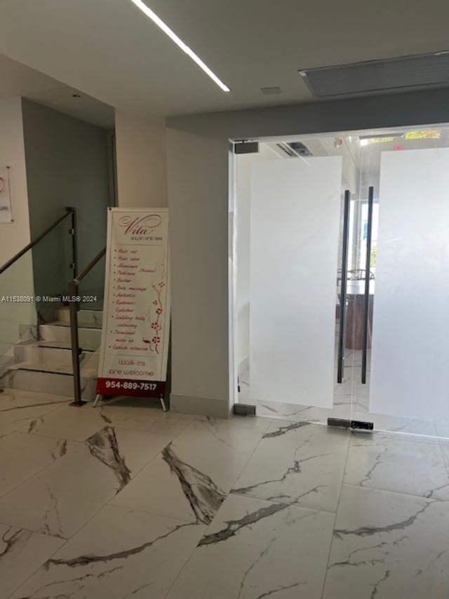 LA MER ESTATES SOUTH COND - Residential