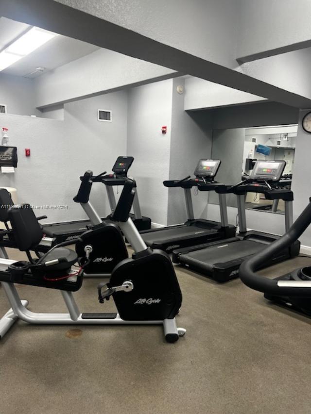 LA MER ESTATES SOUTH COND - Residential