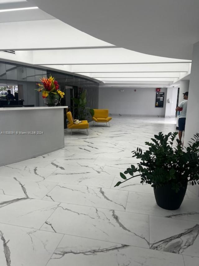 LA MER ESTATES SOUTH COND - Residential