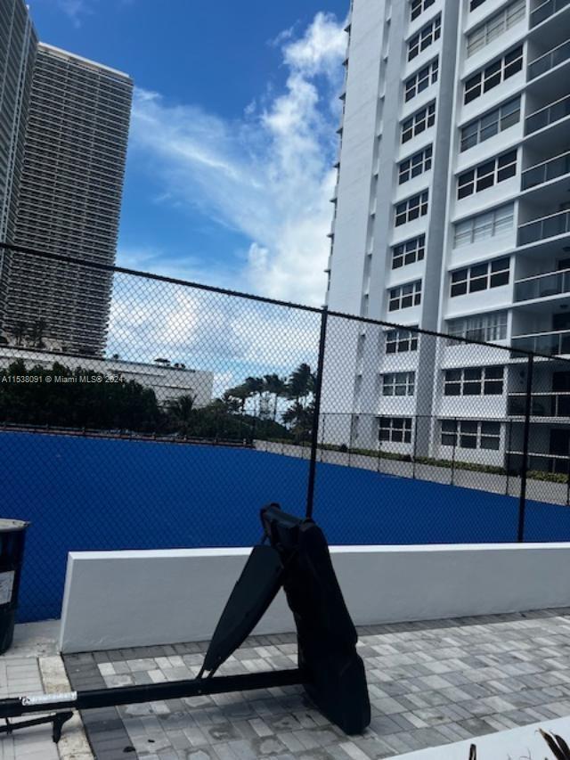 LA MER ESTATES SOUTH COND - Residential