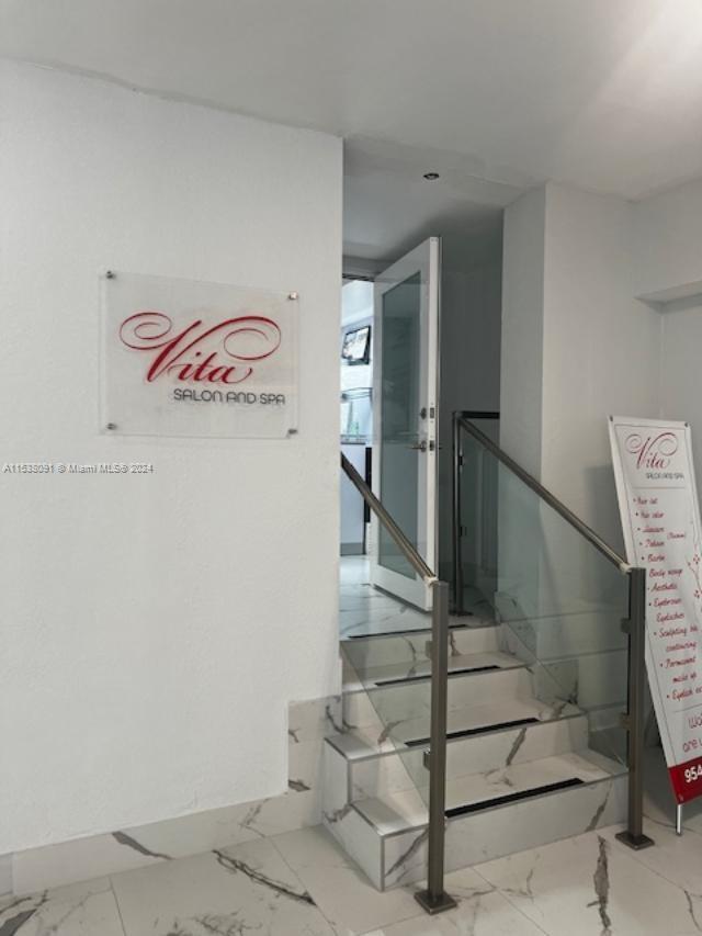 LA MER ESTATES SOUTH COND - Residential