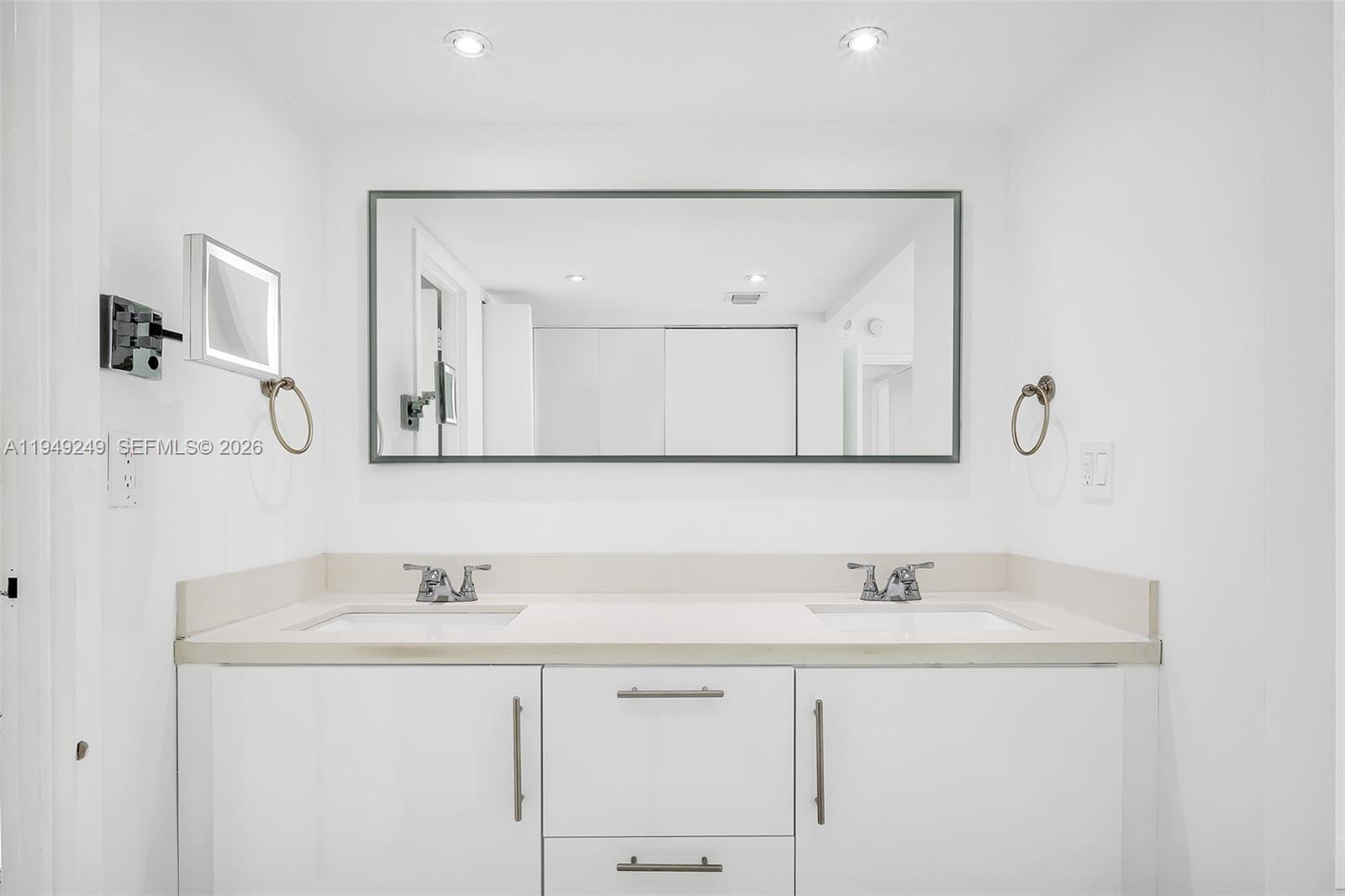 ARLEN HOUSE EAST CONDO - Residential