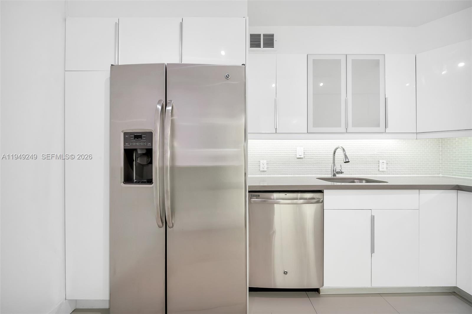 ARLEN HOUSE EAST CONDO - Residential